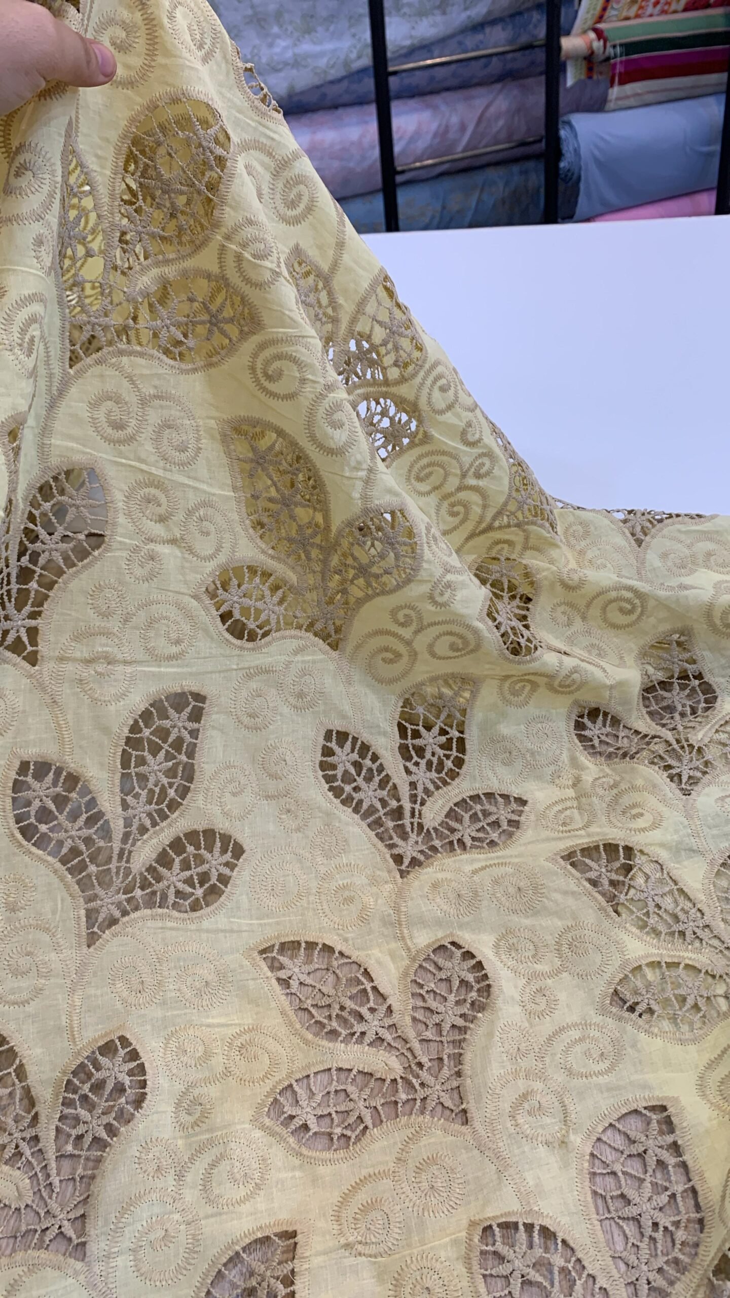 Rechelieu Amarelo Bebê - Imagem 2